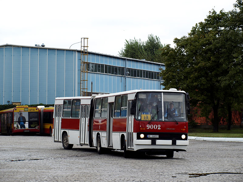 Ikarus 280.26 MZA Warszawa #9002